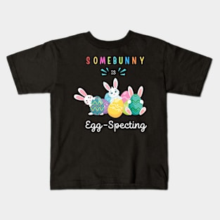 Easter Pregnancy Announcement Somebunny is Eggspecting Funny Kids T-Shirt